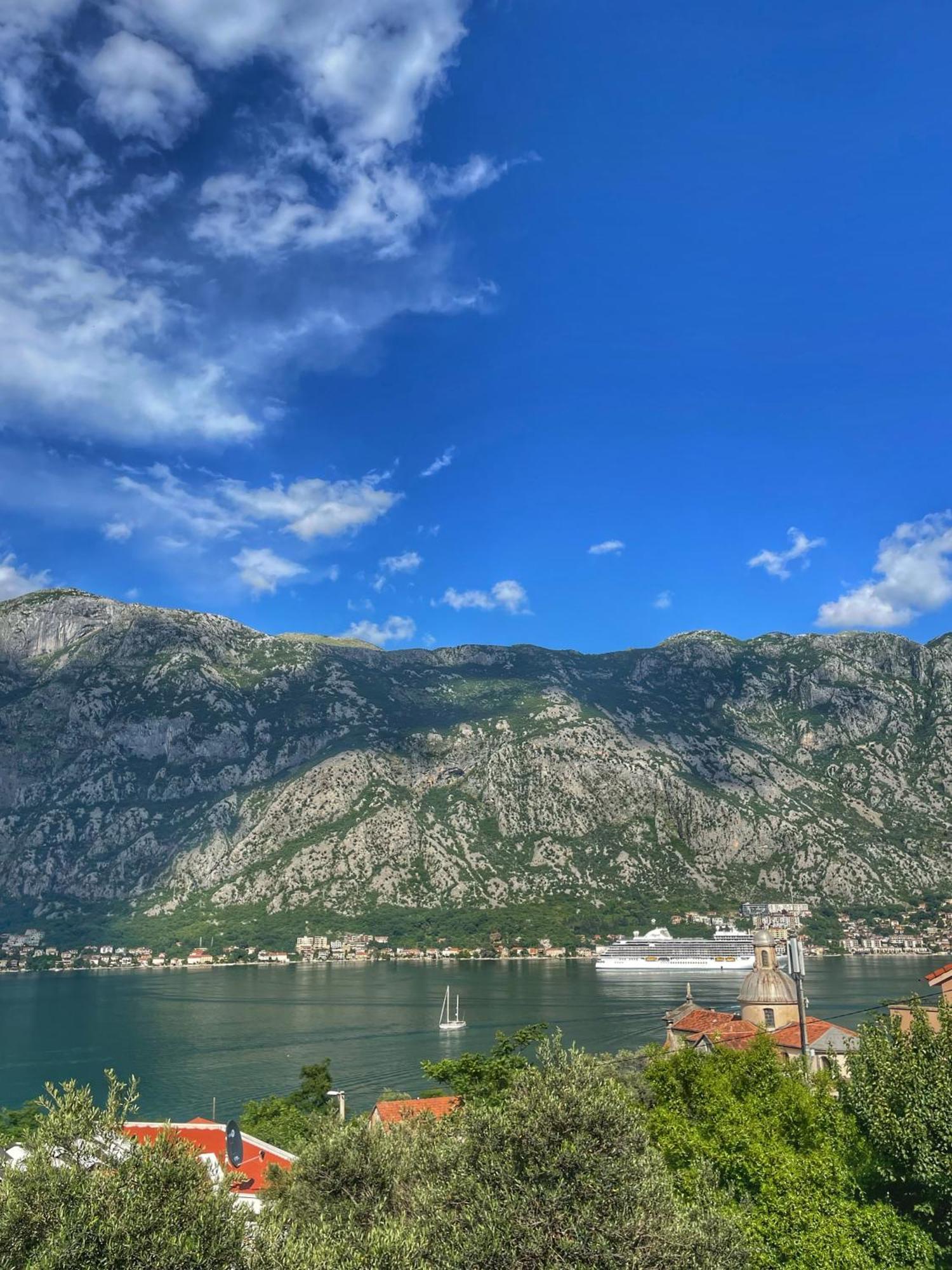 Apartments Krivokapic Prcanj With Bay View Kotor Exterior photo
