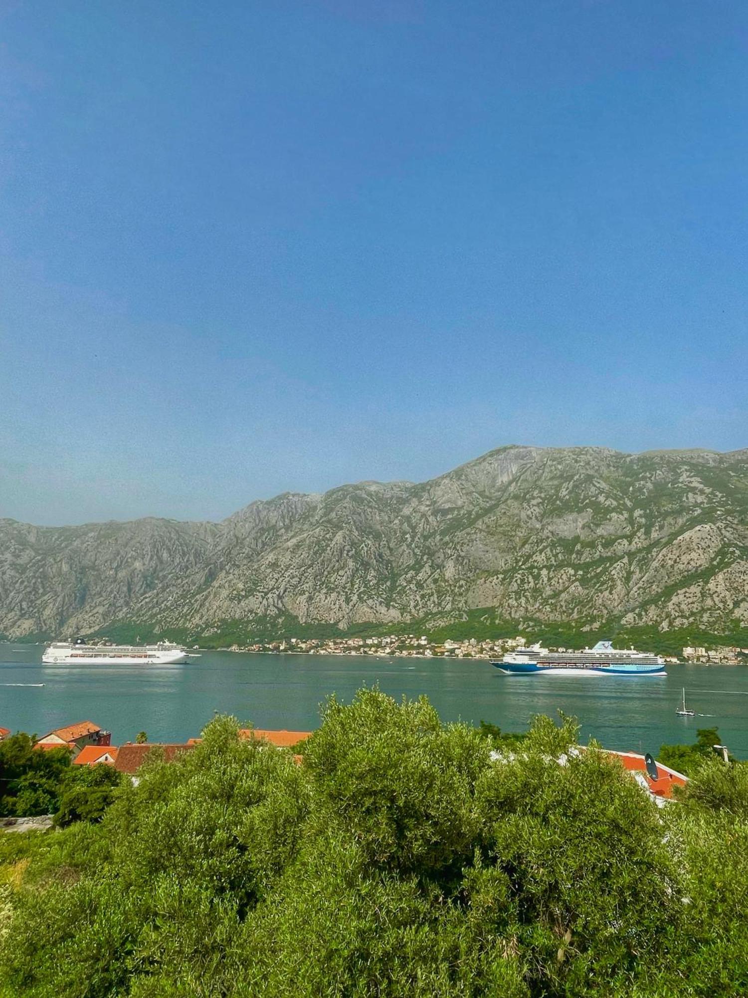 Apartments Krivokapic Prcanj With Bay View Kotor Exterior photo